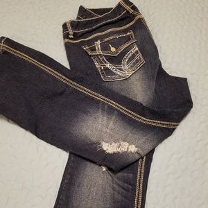Ariya distressed jeans